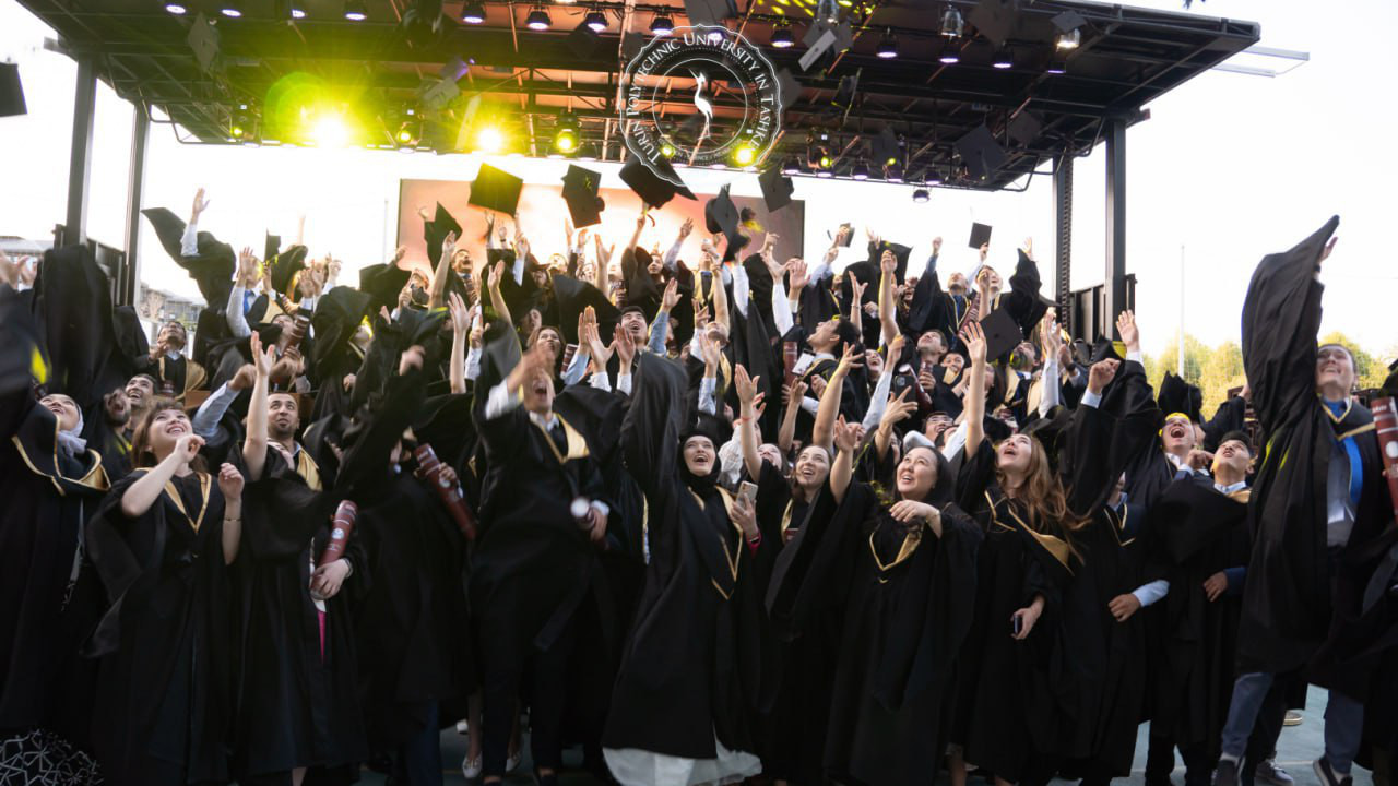 visita-uzbekistan-graduation-ceremony-copertina.jpg