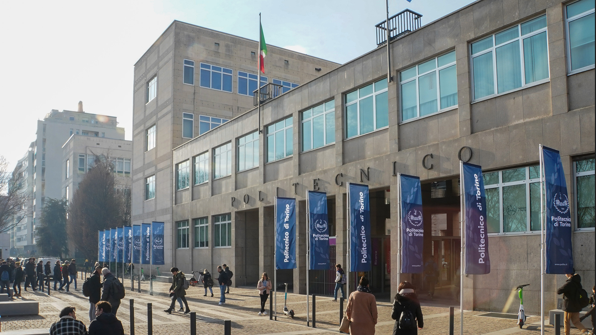 Foto della facciata della sede di Corso Duca degli Abruzzi