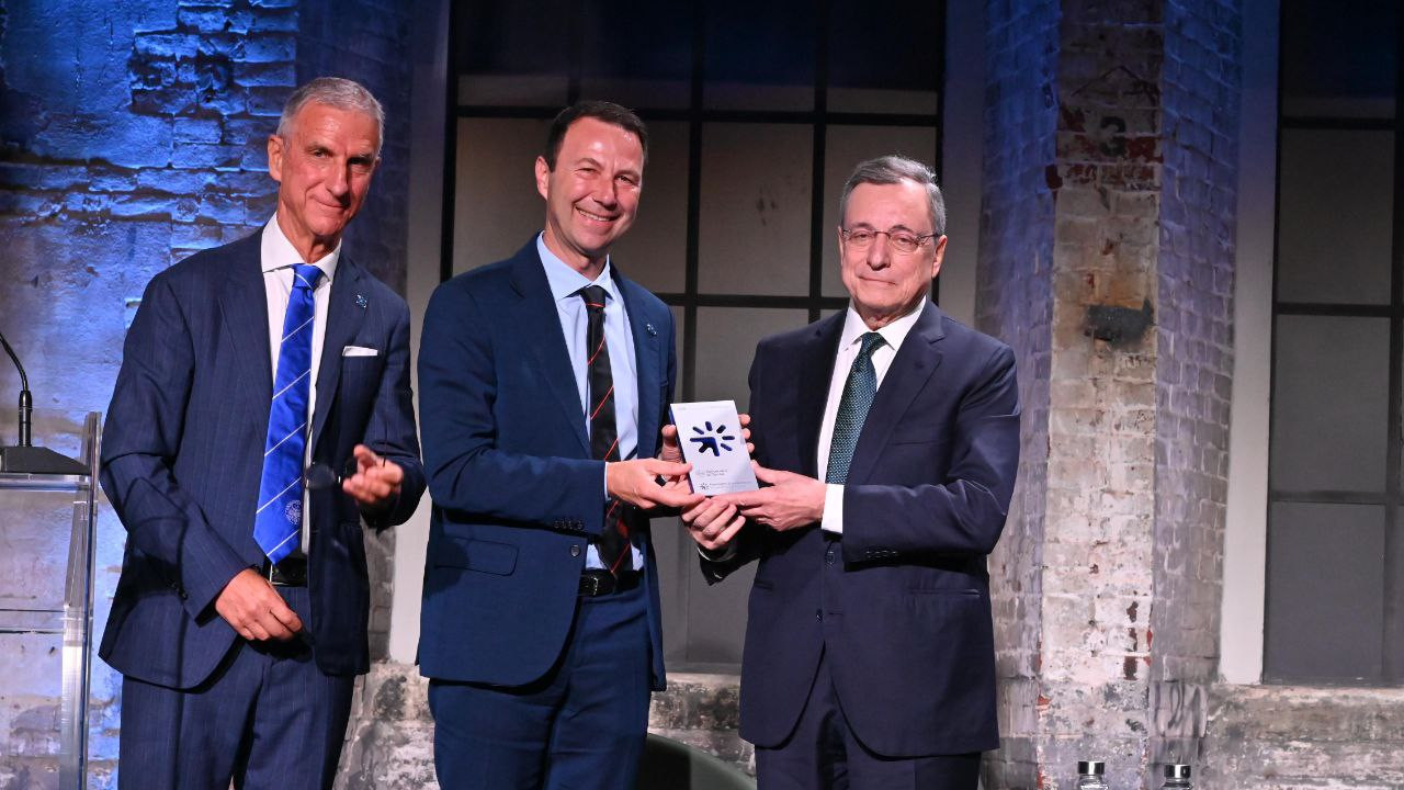 Premiazione-MarioDraghi.jpg