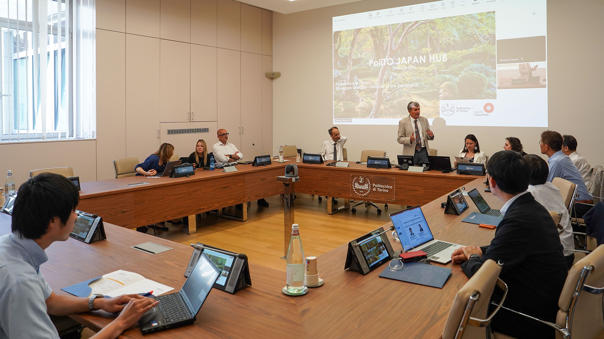 Un momento della visita della delegazione dell'Institute of Science Tokyo