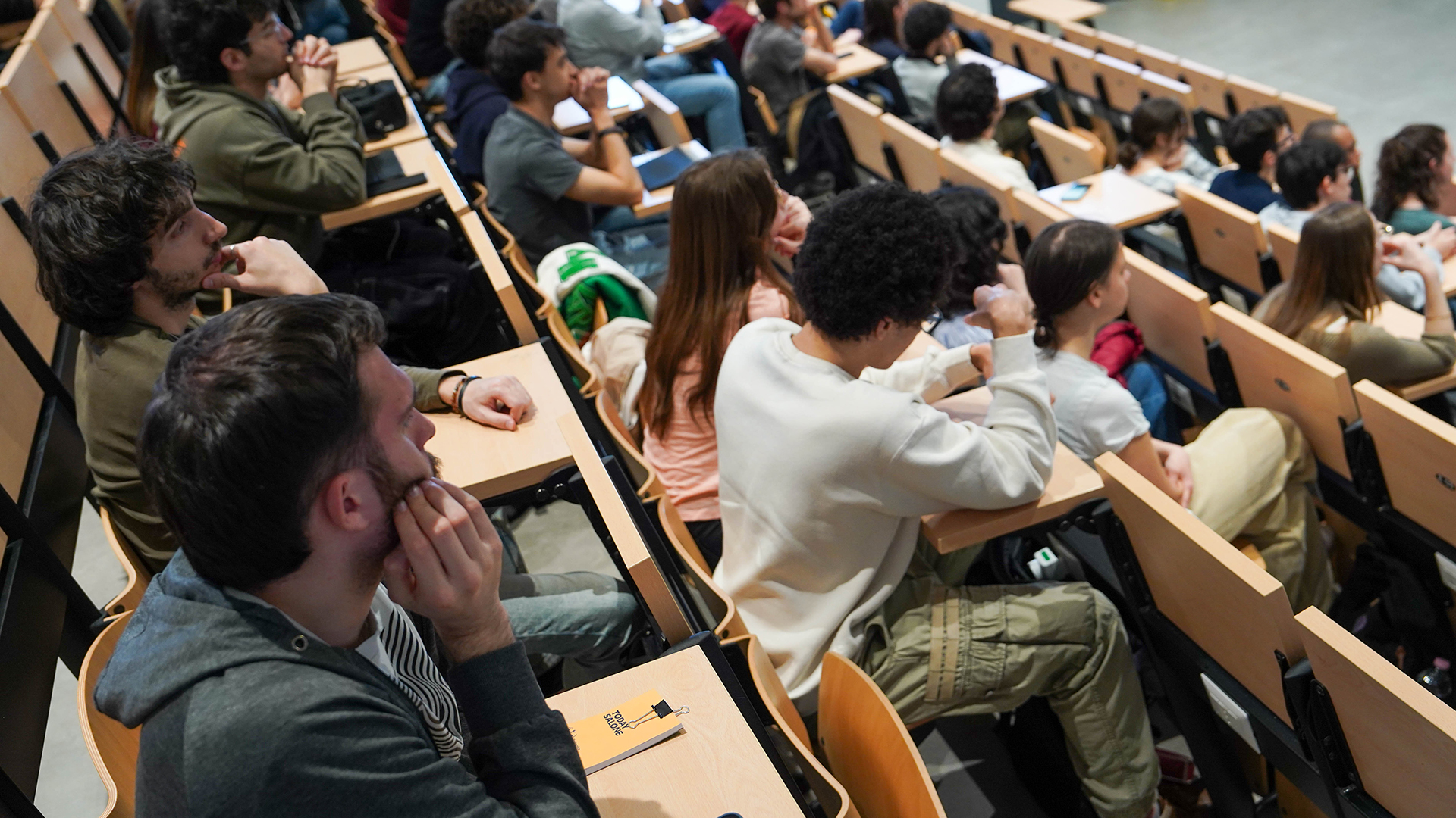 Foto di studenti in aula