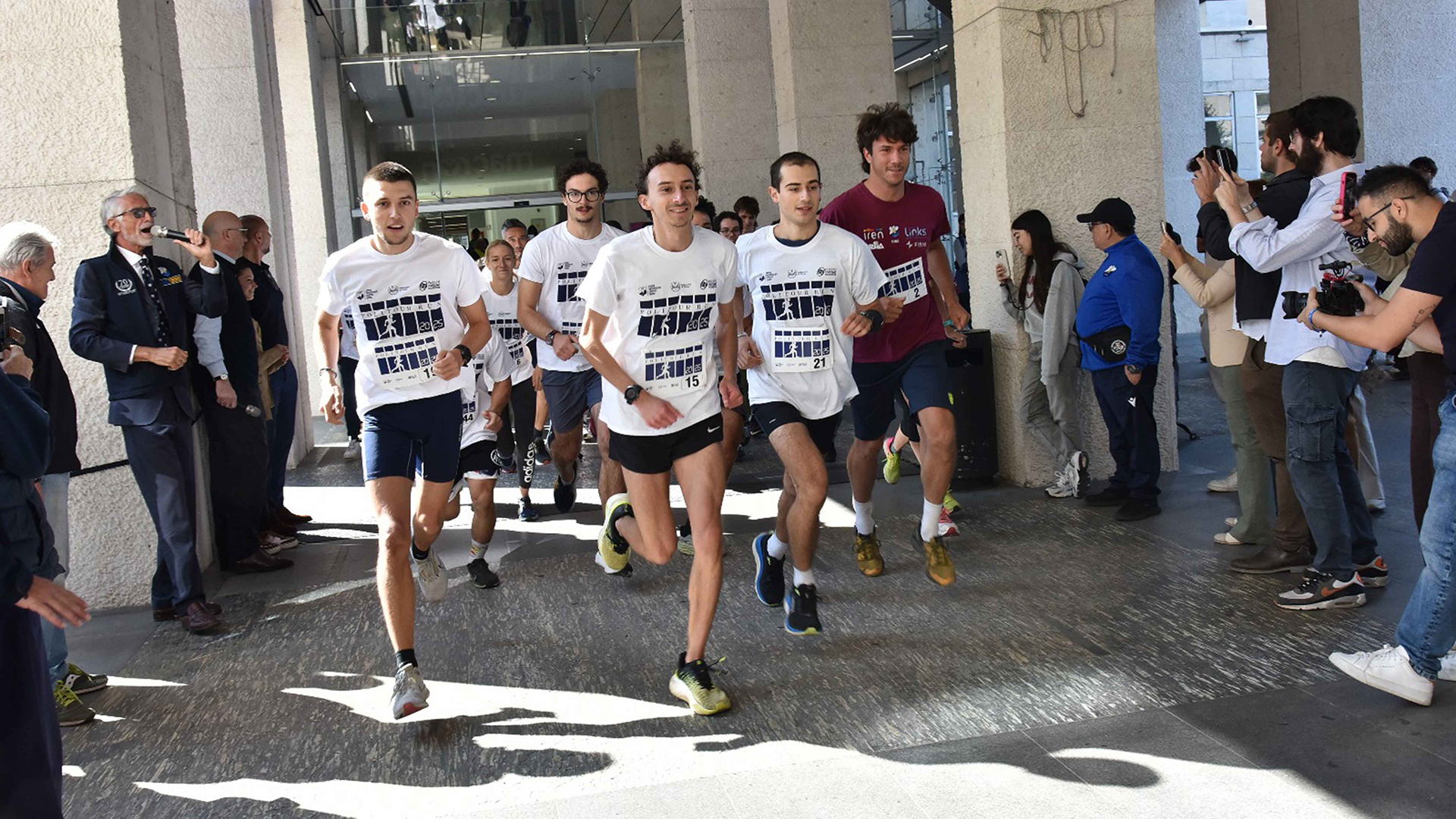 Foto della partenza della corsa podistica
