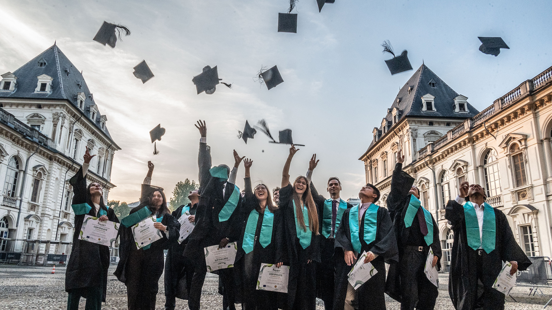 Foto degli studenti il giorno della laurea