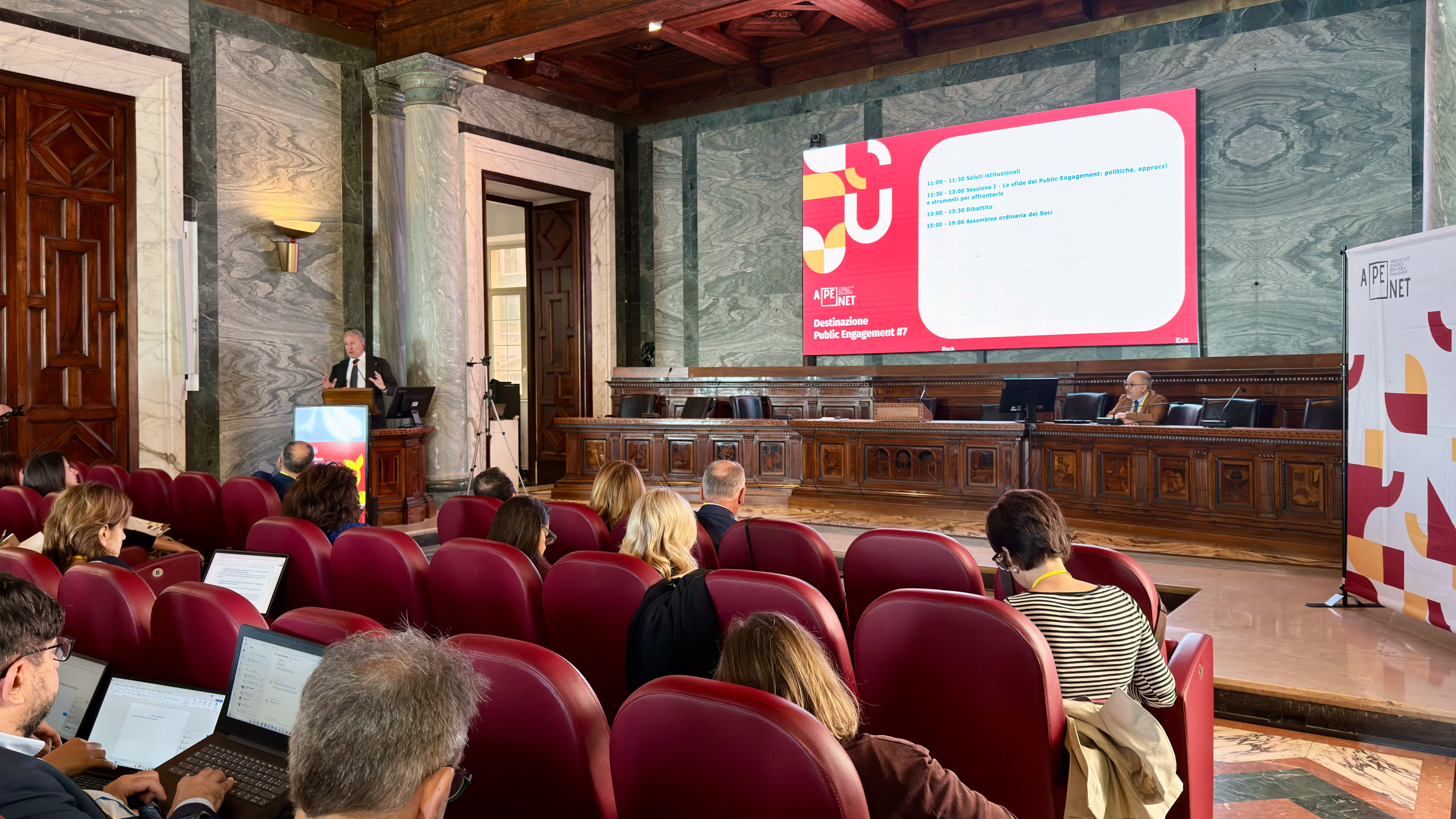 APENET napoli_copertina.jpg