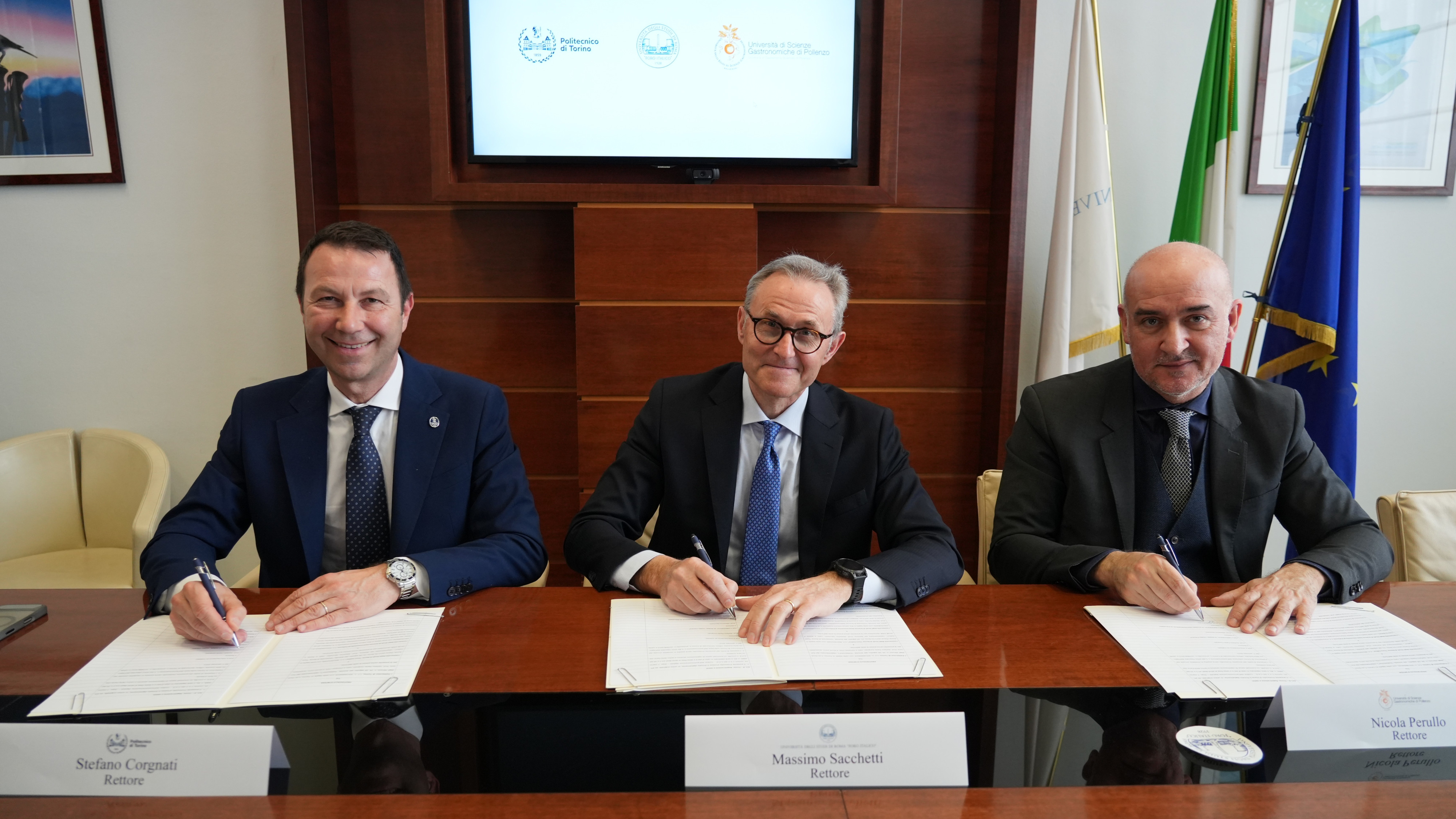 Firma accordo Uniroma4-Polito-UNISG.JPG