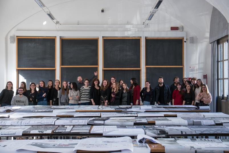 Una classe in un'aula del Castello 