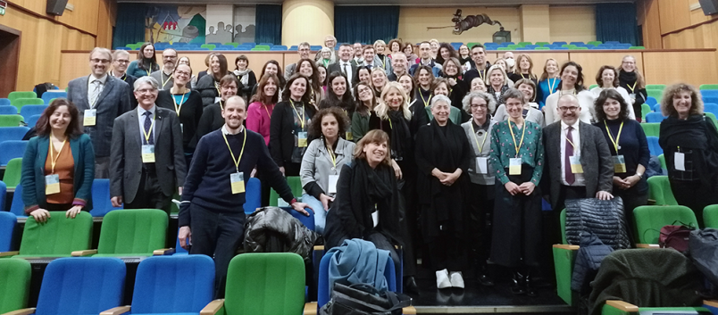 Foto di gruppo con i partecipanti all'Assemblea della rete APEnet