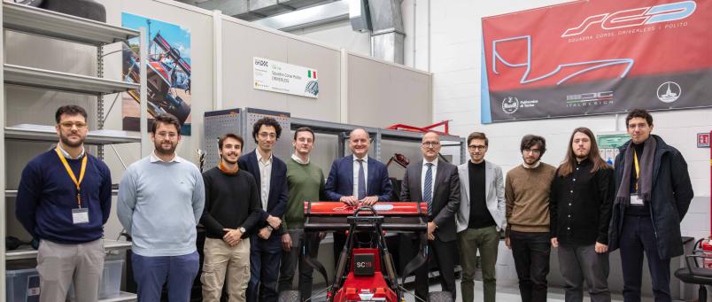 Il team Squadra Corse Driverless Polito alla presentazione della collaborazione con Italdesign
