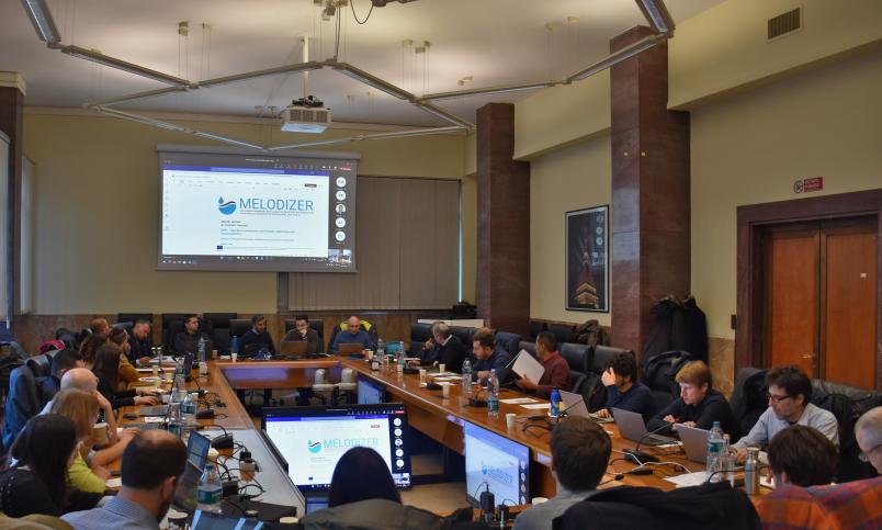 I partecipanti al convegno del progetto Melodizer fotografati in una sala