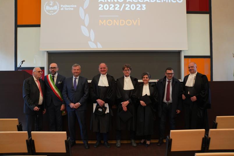 Foto di gruppo per i relatori della cerimonia