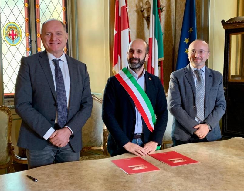 firma_accordo_polito_ivrea_da_sx_rettore_sindaco_prof__vezzetti_polito_foto_m_sardo.jpg