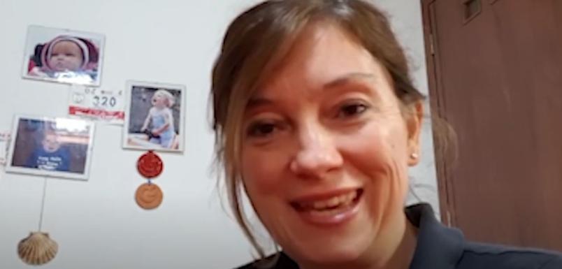 Primo piano dell'intervistata a Chiara Amore