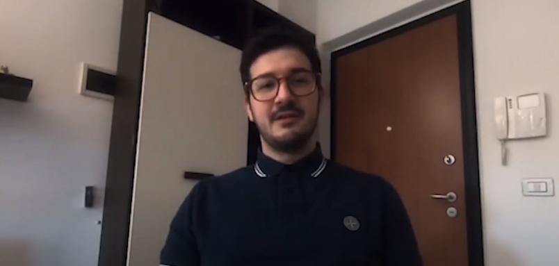 Primo piano dell'intervistata a Nicola Auletta
