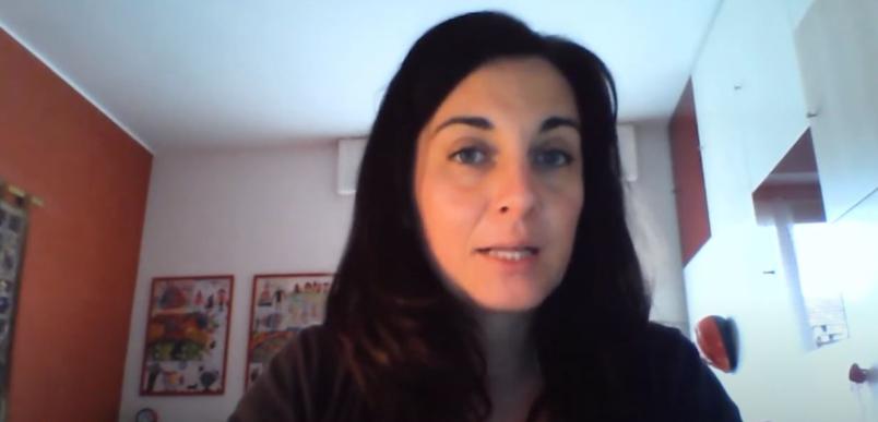 Primo piano dell'intervistata a Paola Allamano