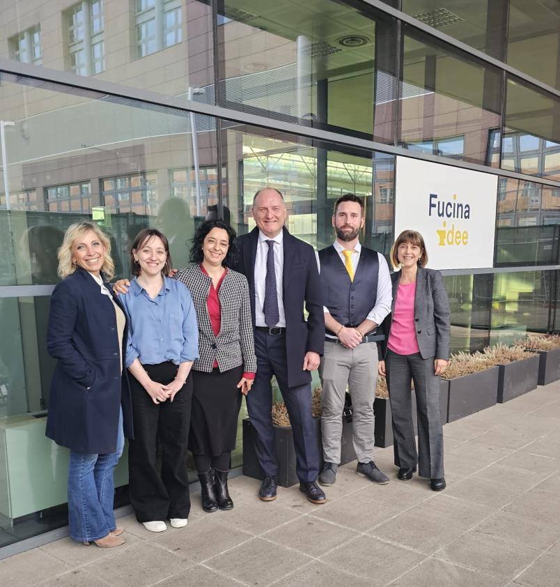 fucina-idee-foto-gruppo.jpg