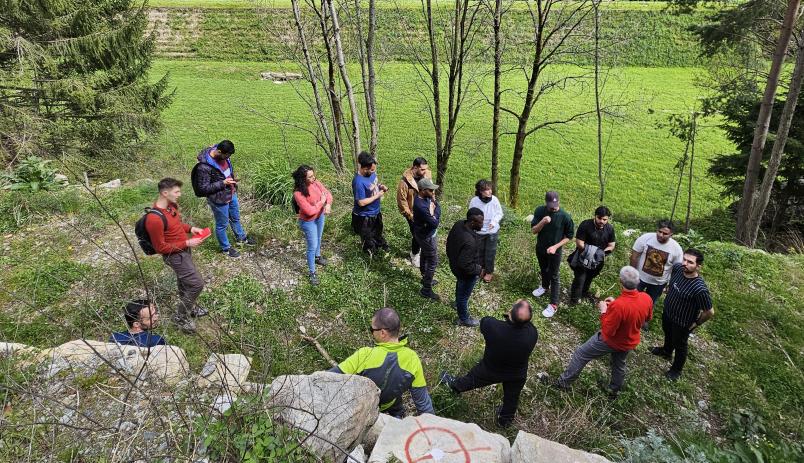 Studenti in Valle d'Aosta durante un'uscita didattica 