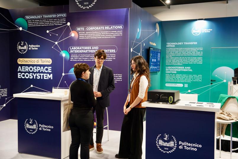 IAC-stand-Polito-2.jpg