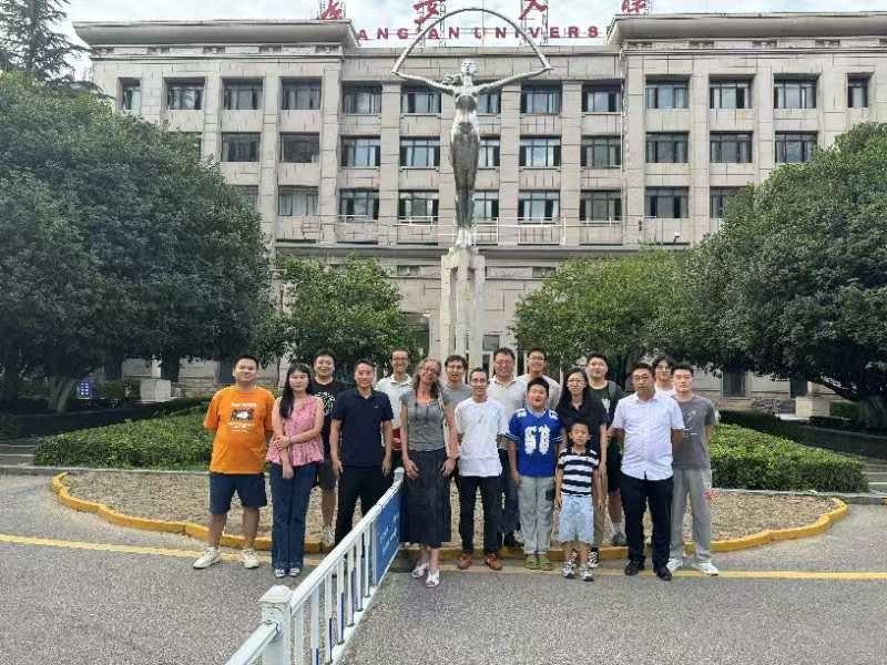 Foto di gruppo docenti e studenti Chang’an University 