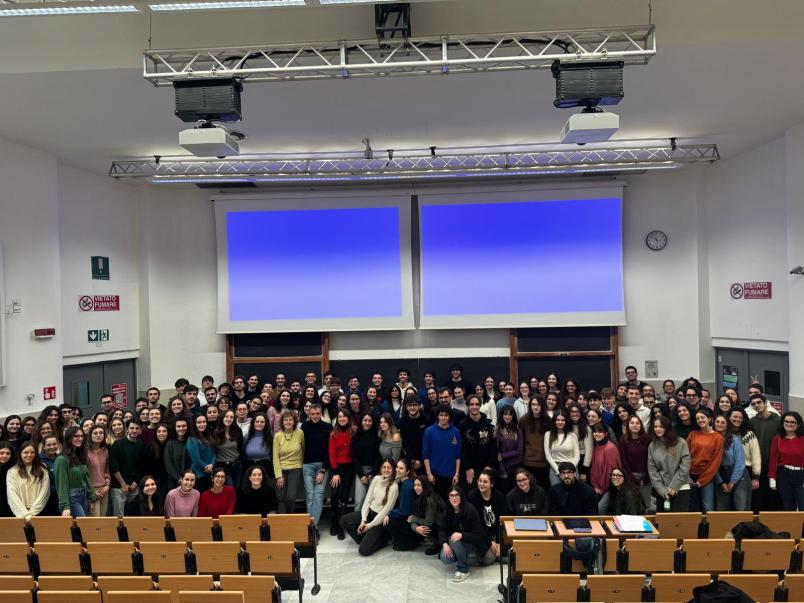 Foto di gruppo con Martina Caironi e chi ha partecipato alla lezione