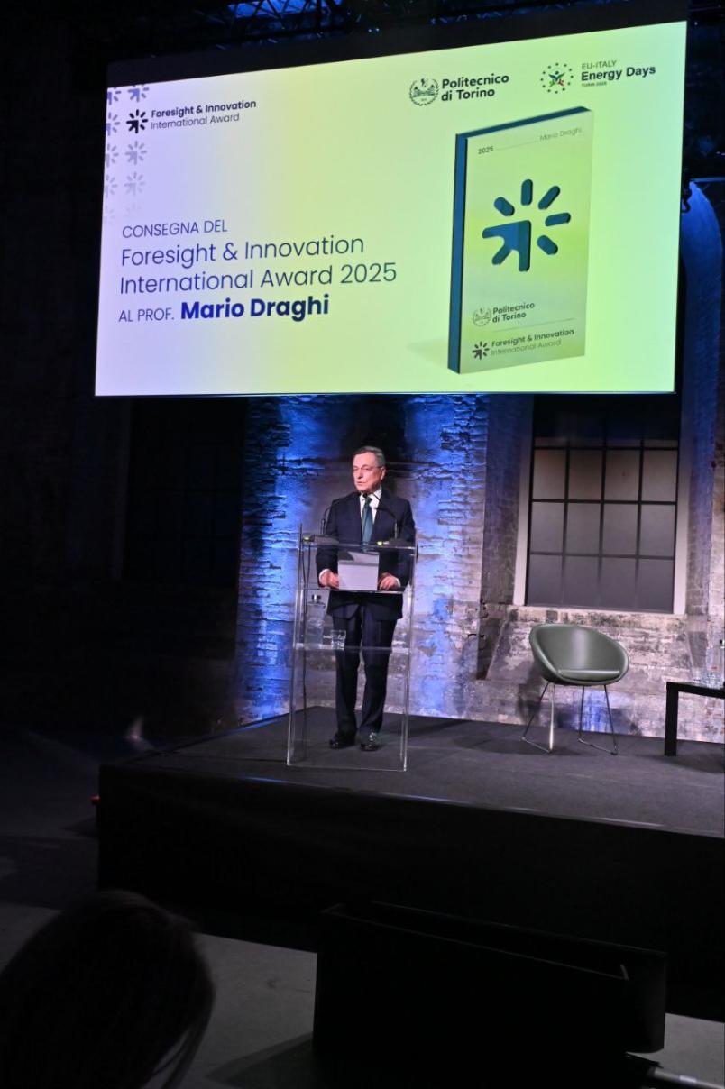 MarioDraghi-7.jpg
