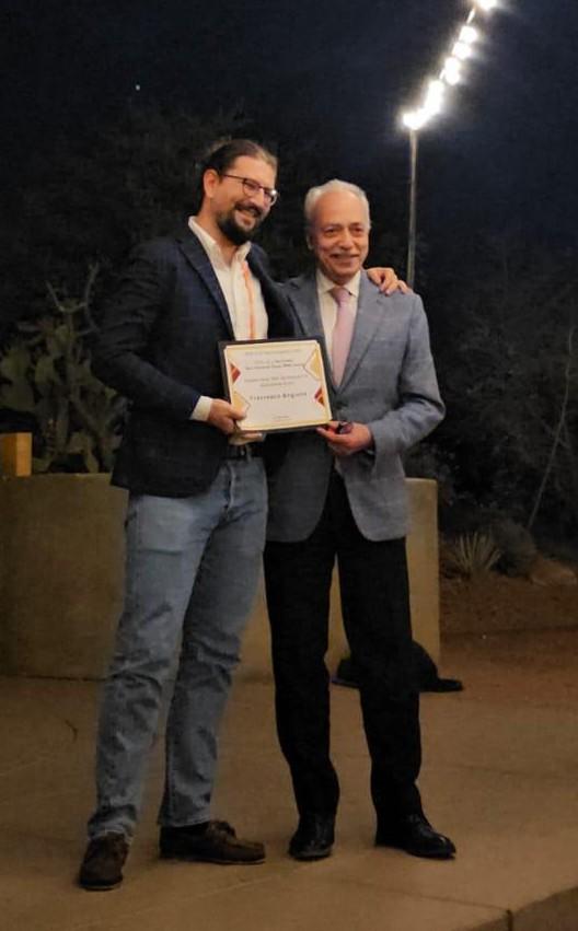 consegna_premio.jpg