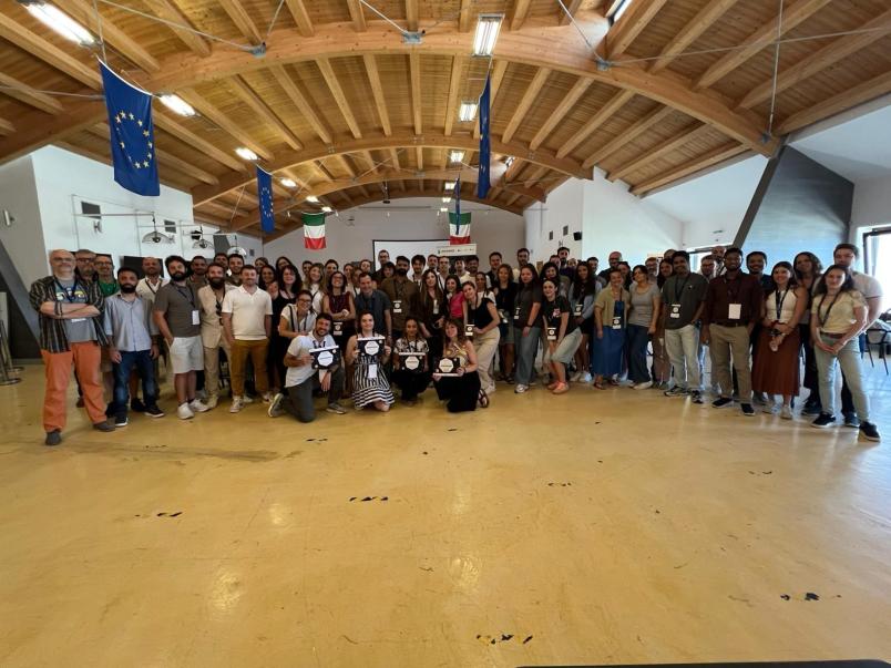 Foto di gruppo per chi ha partecipato alla summer school di iENTRANCE