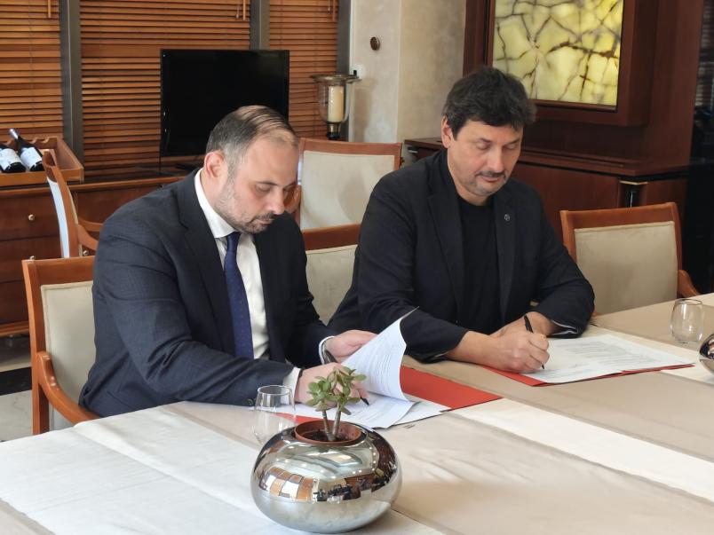 Firma del Memorandum of Understanding tra la Città di Skopje e il DAD PoliTO, siglato dal Sindaco Orce Gjorgjievski e dal Direttore Michele Bonino.jpeg