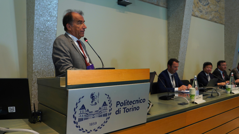 Il professor Roberto Zanino, Segretario Generale della rete CLUSTER