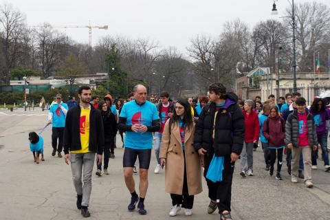 Dialogo tra il Rettore Guido Saracco e gli studenti di Ateneo durante la cammi-corsa