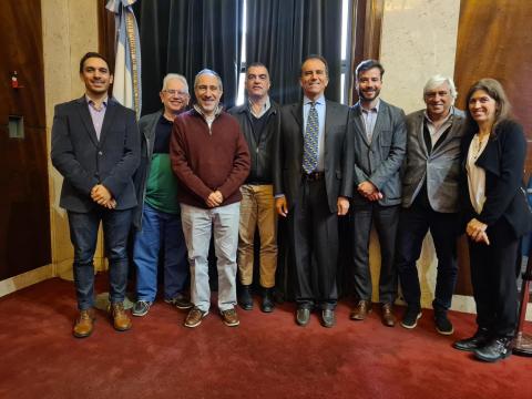 Foto con le autorità