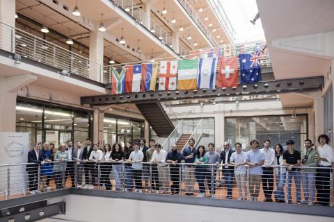 Gli organizzatori del progetto, i cinque leader coinvolti e gli studenti del Politecnico insieme