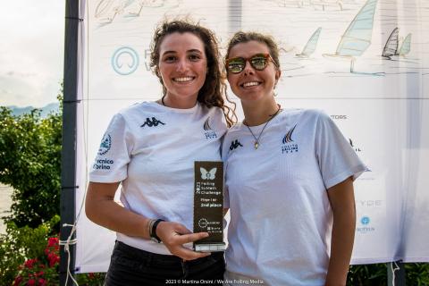 Premiazione Product Manager SULA Carolina Foroni e Project manager SULA Carolina Cipriani 