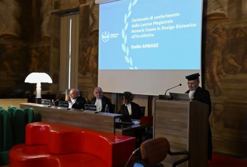 Ambasz pronuncia la sua Lectio Magistralis