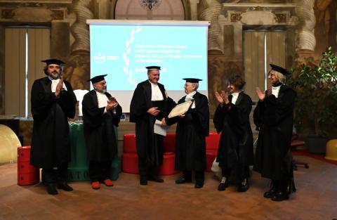 Il momento del conferimento della Laurea