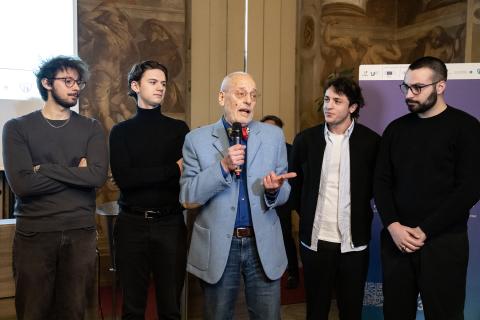 Il docente Luigi Bistagnino e gli studenti Gianluca Basile, Giovanni Bergadano e Matteo Bizzarri