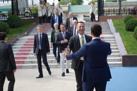 Il benvenuto del Rettore della TTPU Olimjon Tuychiev al Rettore Stefano Corgnati