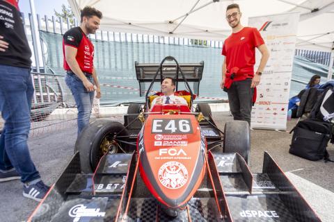 Il Rettore e il Team Squadra Corse PoliTO 