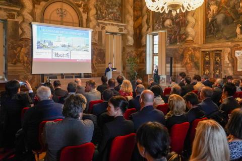 La presentazione della Kansai Medical University (KMU)