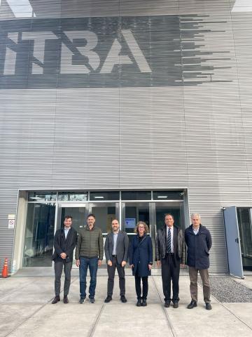 Da sinistra: il Direttore delle relazioni internazionali di ITBA, German Moyano, il professor Marcio Lobo Netto di USP, membro dello Steering Committee di Magalhaes, insieme alla delegazione del Politecnico 
