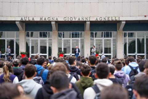 Nel cortile dell'Ateneo