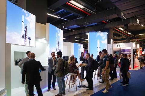 Research and industry meet at IAC