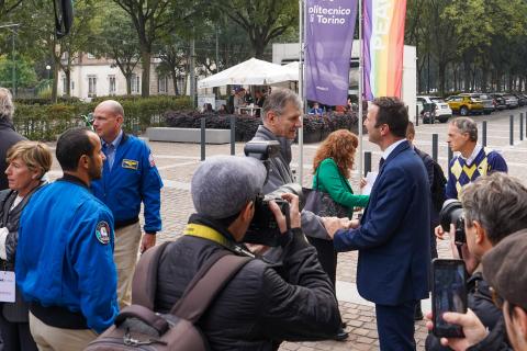 Greetings to Paolo Nespoli