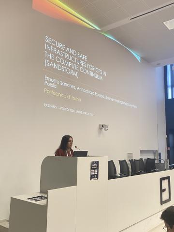 Prof.ssa Annachiara Ruospo presenta le proposte di tesi del gruppo di ricerca CAD