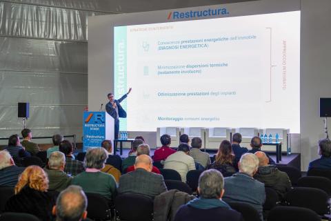 Strategie di efficientamento energetico per la decarbonizzazione degli edifici
