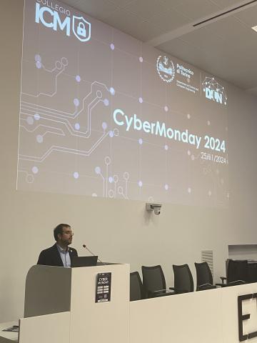 Prof. Fulvio Valenza introduce agenda dell'evento
