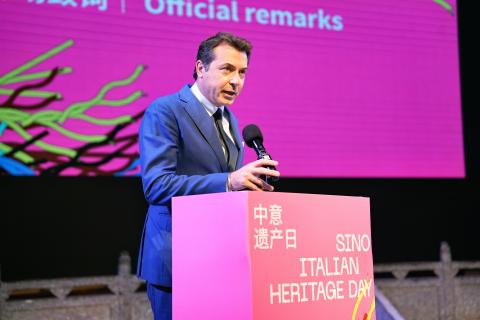 Il Console Generale d'Italia a Canton Valerio De Parolis