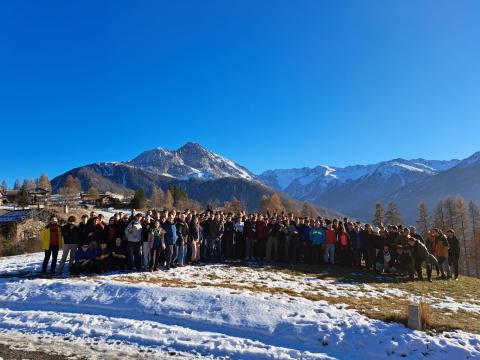 Foto di gruppo per chi ha partecipato al week-end tra le montagne