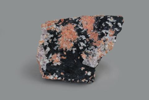 PEGMATITE a ortoclasio e tormalina (GP-0032)