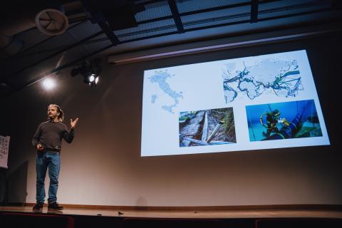 La presentazione di Emanuele Virgillito