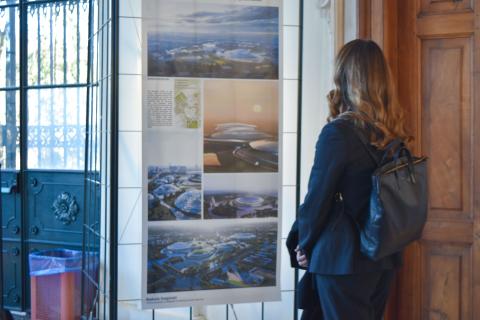 The public at the exhibition